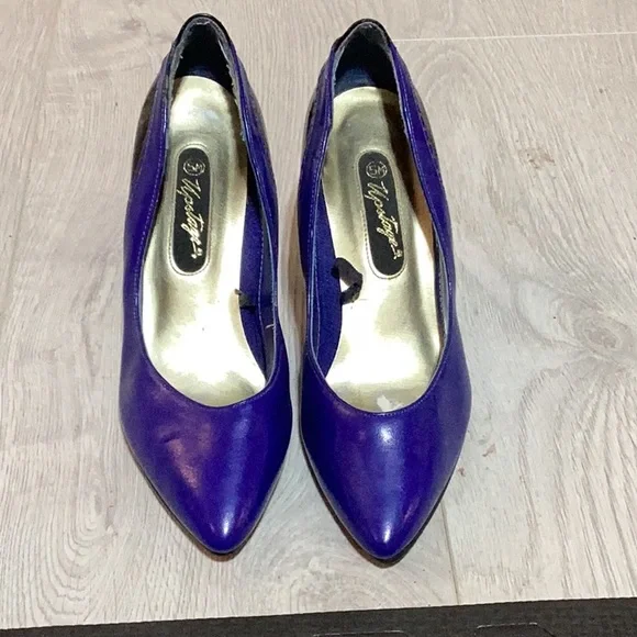 Upstage Shoes - Picture 2 of 4